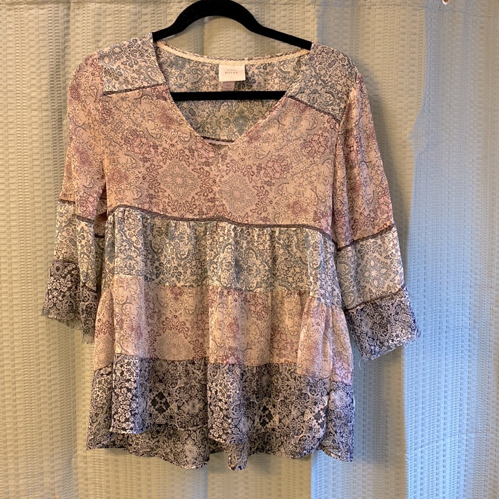 Knox Rose 3/4 sleeve red white and blue floral blouse size extra small